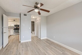 12178 Saint Andrews Pl, Unit 306 in Miramar, FL - Building Photo - Building Photo