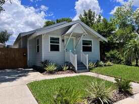 710 14th St N in St. Petersburg, FL - Building Photo