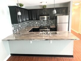 1308 McCaskill Ave, Unit 1 in Tallahassee, FL - Building Photo