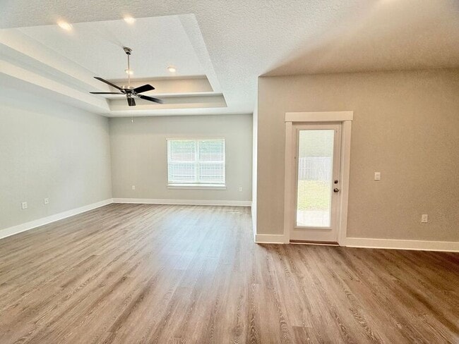 5753 Danbury Blvd in Milton, FL - Building Photo - Building Photo