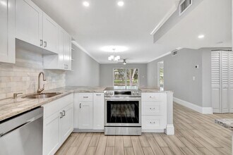 2900 Fiore Way in Delray Beach, FL - Building Photo - Building Photo