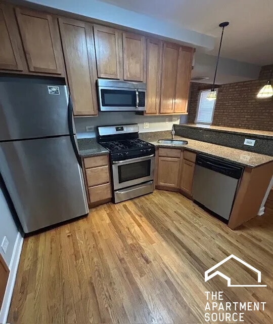 2340 W Granville Ave in Chicago, IL - Building Photo - Building Photo