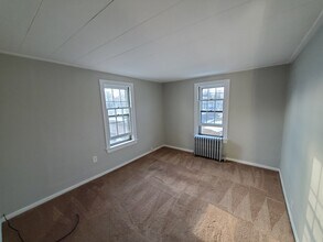 396 W Clements Bridge Rd, Unit 2 in Runnemede, NJ - Building Photo - Building Photo