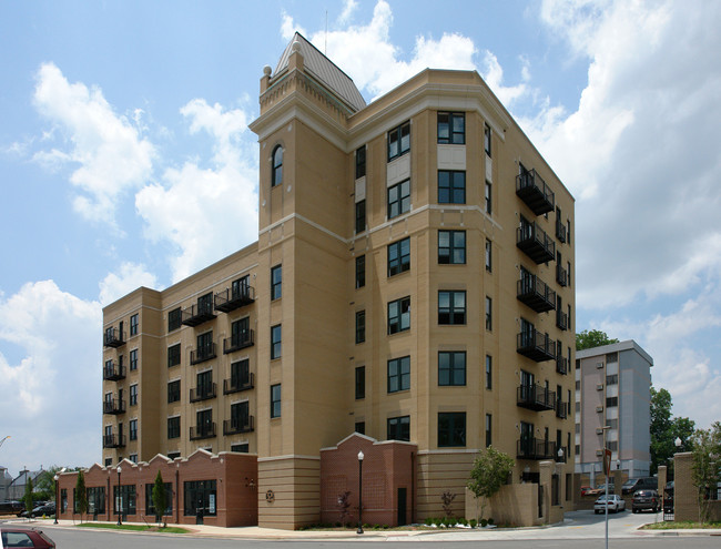 301 East in Huntsville, AL - Foto de edificio - Building Photo