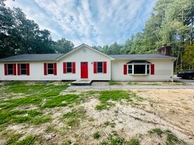 8442 Wheeling Rd in Mechanicsville, VA - Building Photo