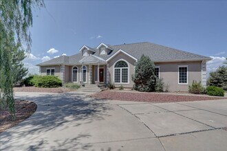 290 Skylane Dr in Erie, CO - Building Photo - Building Photo