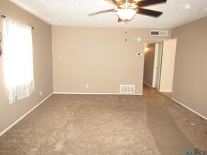 1904 W Runyan Ave in Artesia, NM - Building Photo - Building Photo