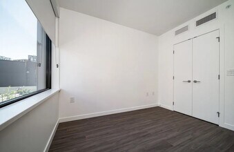 210 E 5th Ave in Vancouver, BC - Building Photo - Building Photo