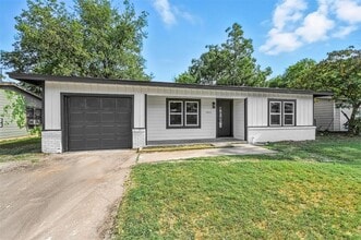 4413 Quails Ln in Fort Worth, TX - Foto de edificio - Building Photo
