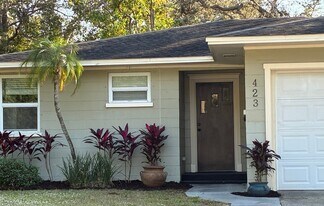 423 Wildwood Way in Belleair, FL - Building Photo