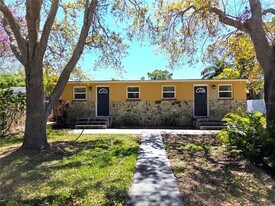 5616 27th Ave S in Gulfport, FL - Building Photo