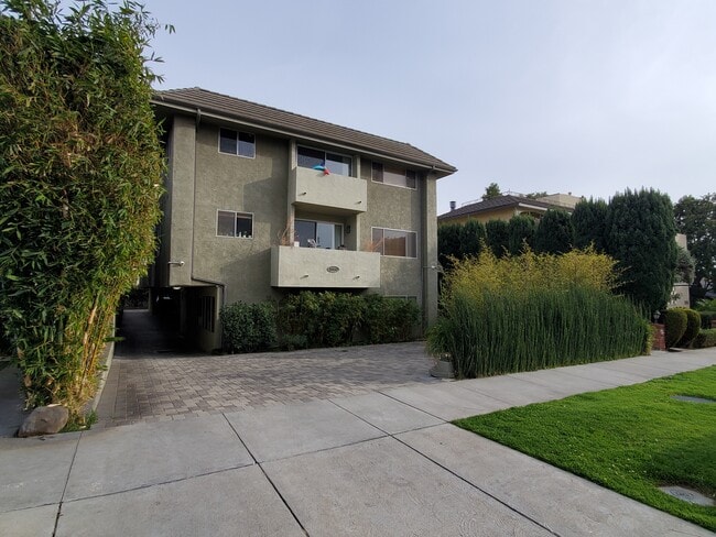 11946 Dorothy St, Unit 1
