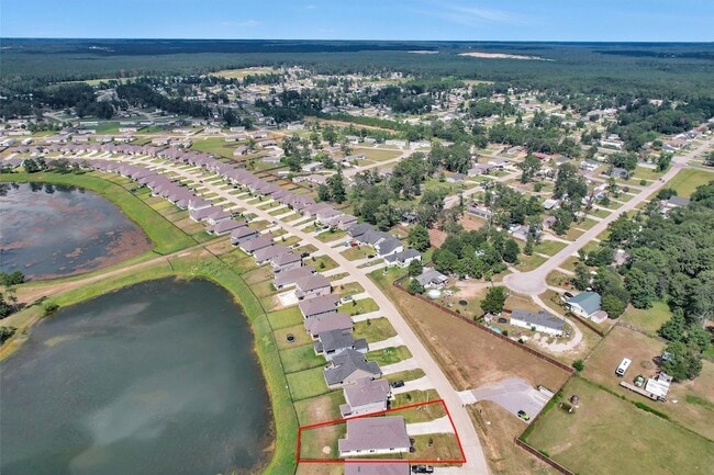 223 Shoreview Dr in Conroe, TX - Foto de edificio - Building Photo