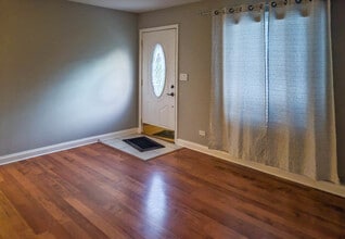 824 Minnesota Cir in Carol Stream, IL - Building Photo - Building Photo