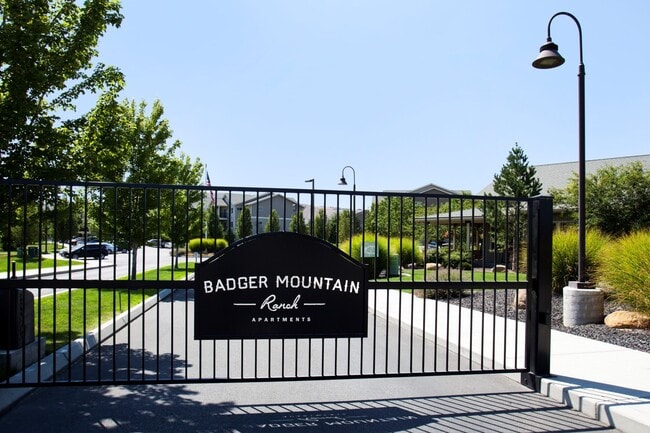 Badger Mountain Ranch in Richland, WA - Building Photo - Building Photo
