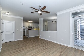 The Reserve at Johns Creek Walk in Johns Creek, GA - Foto de edificio - Building Photo