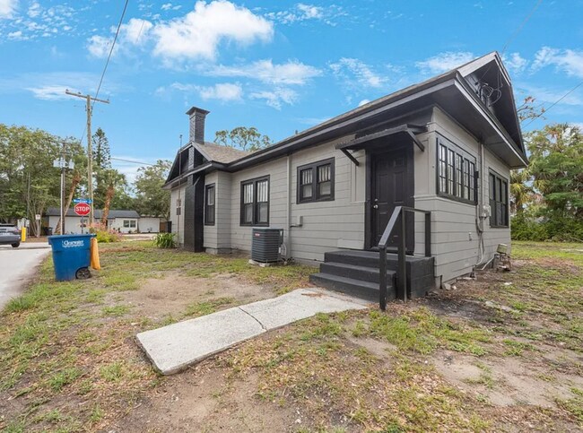 property at 548 Woodlawn St