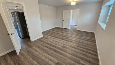 9327 Leader St in Houston, TX - Building Photo - Building Photo