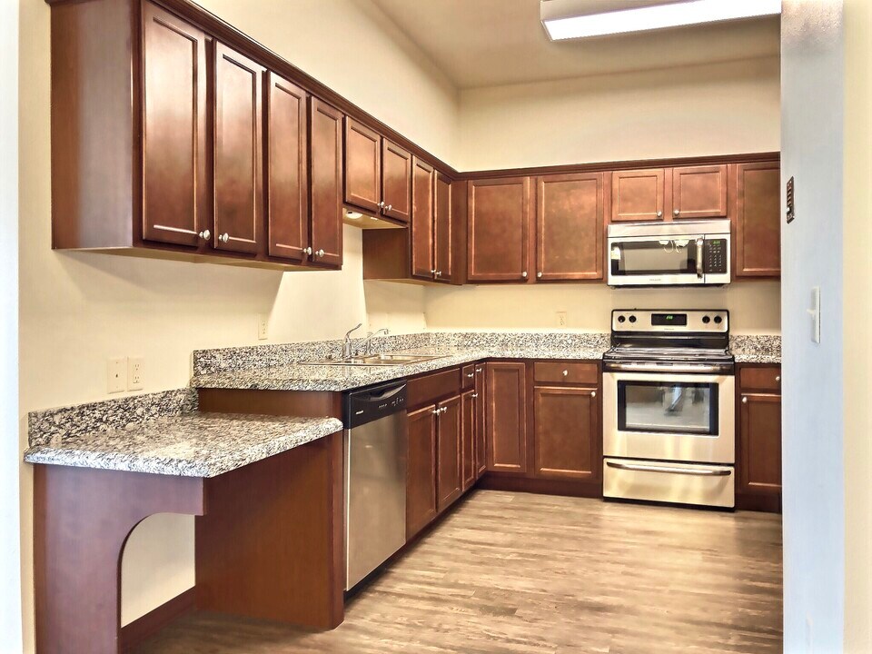 Quail View - 55+ in Mitchell, SD - Building Photo