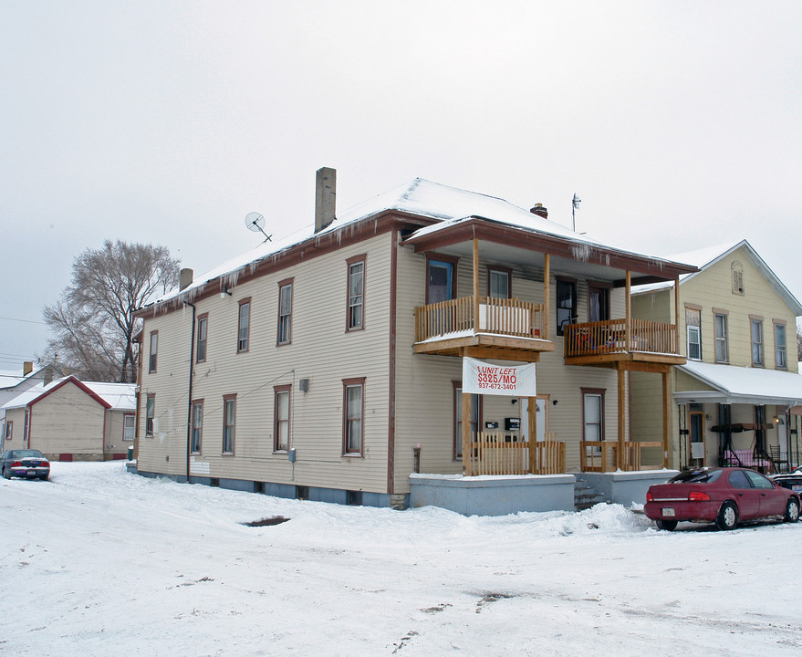 100 McReynolds St in Dayton, OH - Building Photo