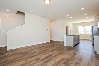 212 Eagles Cliff Dr in Surfside Beach, SC - Building Photo - Building Photo