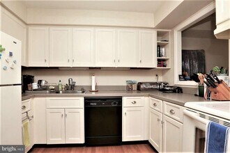 8 Rex Ave in Philadelphia, PA - Building Photo - Building Photo