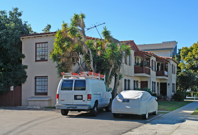 8508 Cashio St in Los Angeles, CA - Building Photo - Building Photo