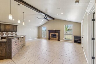 637 SW 7th St in Moore, OK - Building Photo - Building Photo