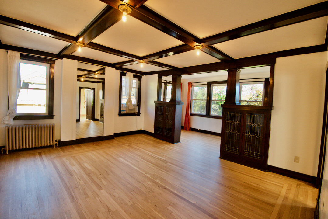 218-2 Pennsylvania Blvd, Unit Floor 2 in Pittsburgh, PA - Building Photo
