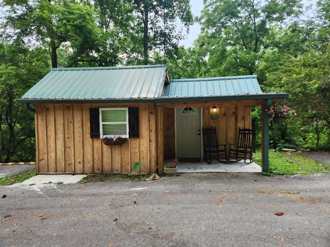 property at 9112 US-41