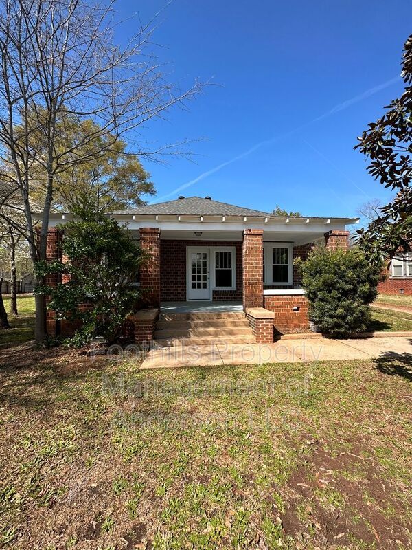 property at 1208 W Whitner St