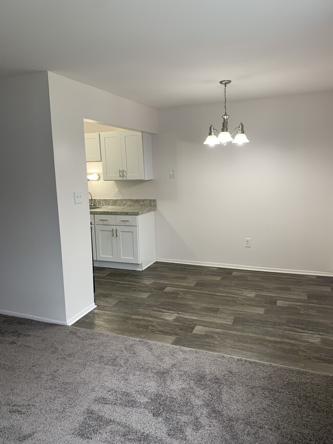 Cherry Hill Manor Apartments in Inkster, MI - Building Photo - Building Photo