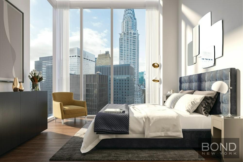 222 E 44th St in New York, NY - Building Photo