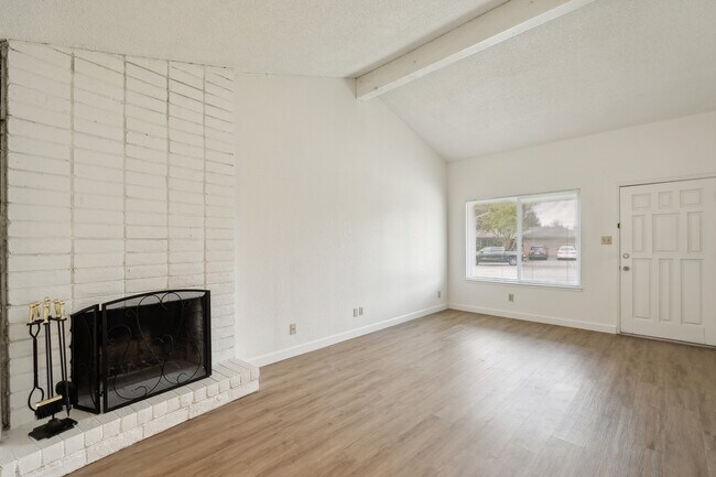 5781 Haskell Ave in Carmichael, CA - Building Photo - Building Photo