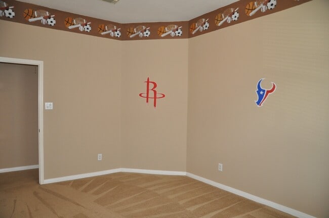property at 2222 Drake Falls Dr