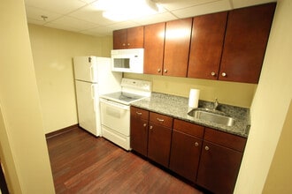 152 W Main St, Unit C3 in Bloomsburg, PA - Foto de edificio - Building Photo