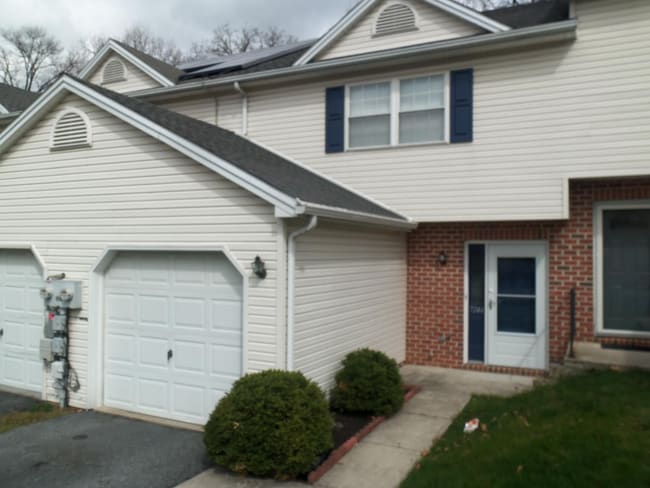 property at 7244 Huntingdon St
