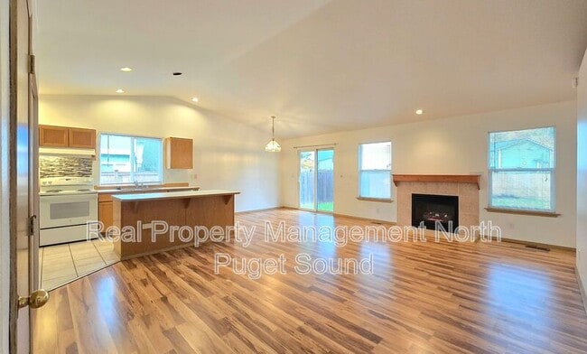 property at 5224 102nd Pl NE