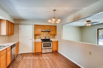 944 Beacon Ln in Apple Valley, MN - Building Photo - Building Photo