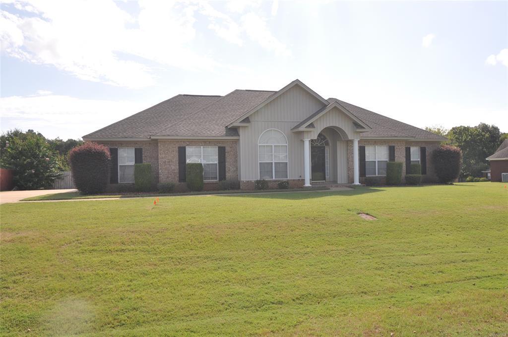 172 Sunnybrook Dr in Deatsville, AL - Building Photo
