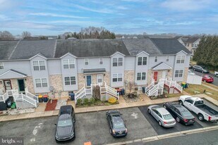 407 Champs Ln in Middletown, DE - Building Photo