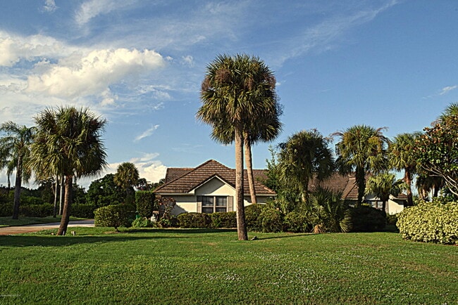 property at 285 Utopia Cir