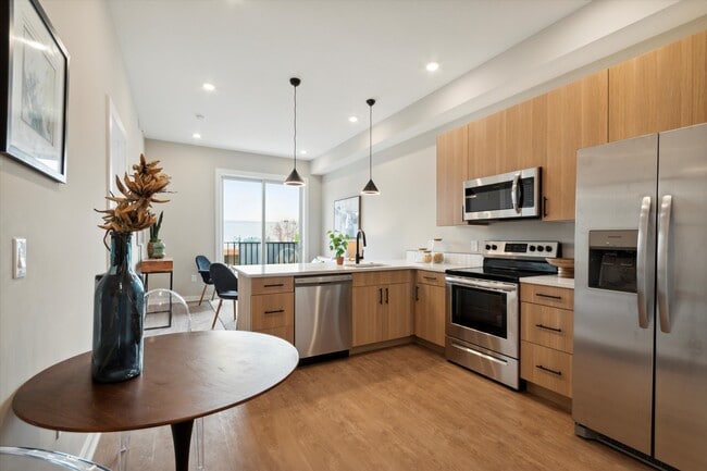 Station Square photo'