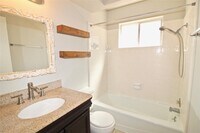 13511 Brook Hollow Dr photo'