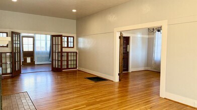 130 E Malone St in Hanford, CA - Building Photo - Building Photo