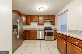 1709 Dogwood Dr in Frederick, MD - Building Photo - Building Photo