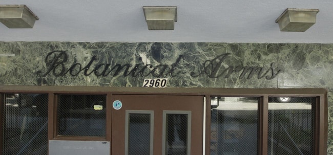 Botanical Arms in Bronx, NY - Foto de edificio - Building Photo