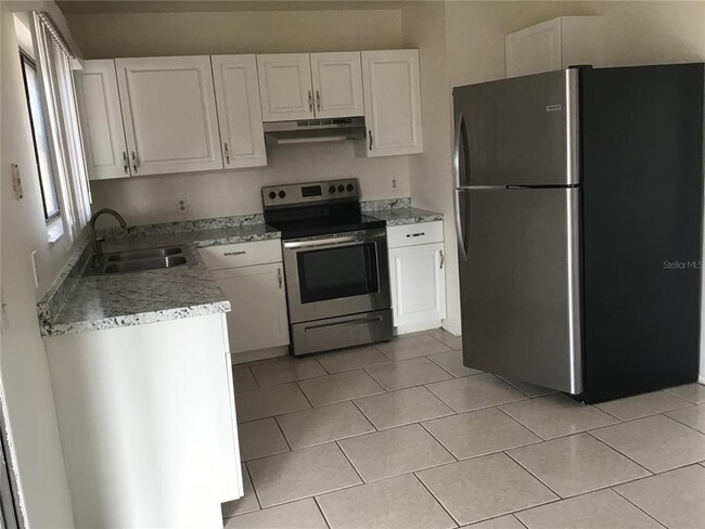 7195 Arab Ct in North Port, FL - Building Photo - Building Photo