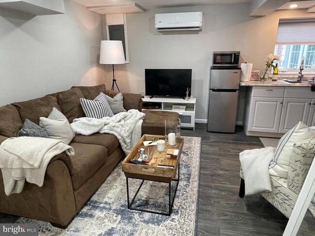 3616 Oval Dr in Alexandria, VA - Building Photo - Building Photo