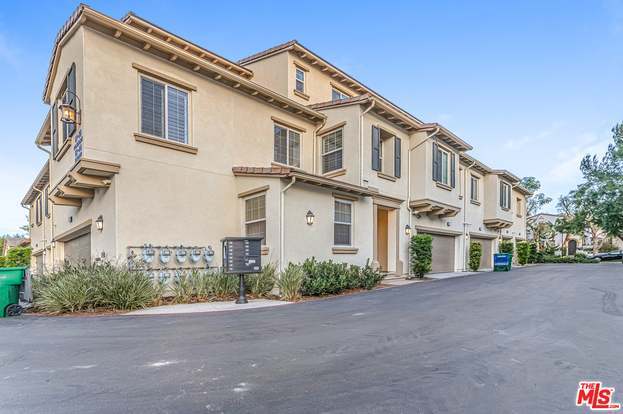 49 Spanish Lace in Irvine, CA - Building Photo